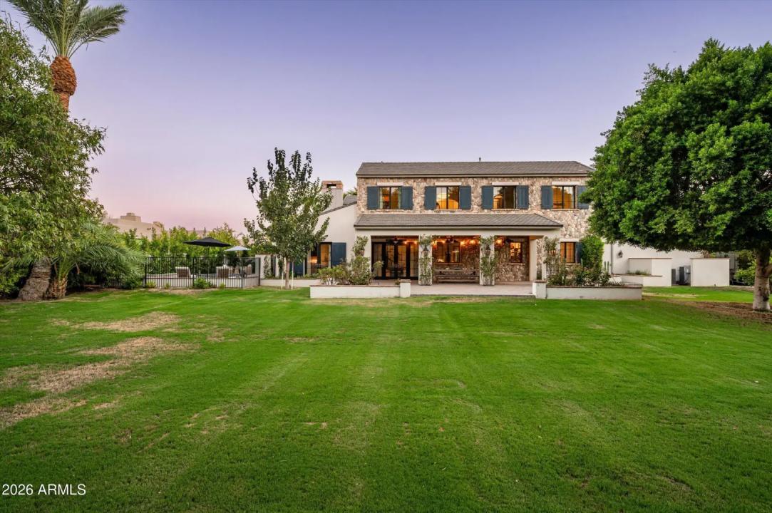 Real Estate Picture 50
