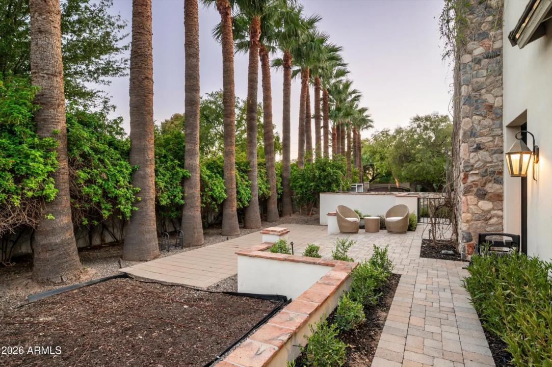 Real Estate Picture 27