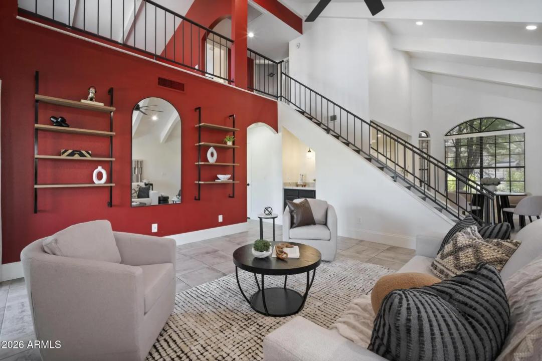 Real Estate Picture 13