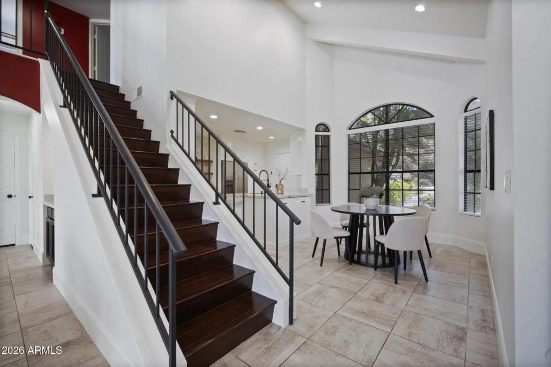 Real Estate Picture 14