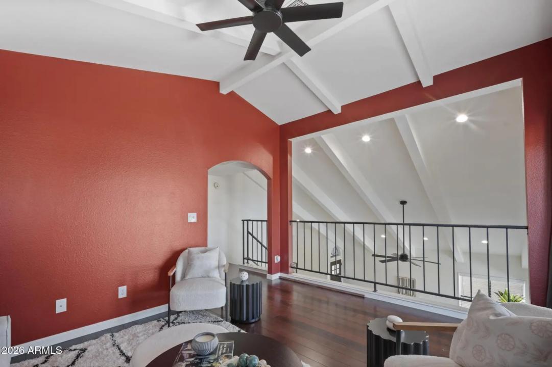 Real Estate Picture 25