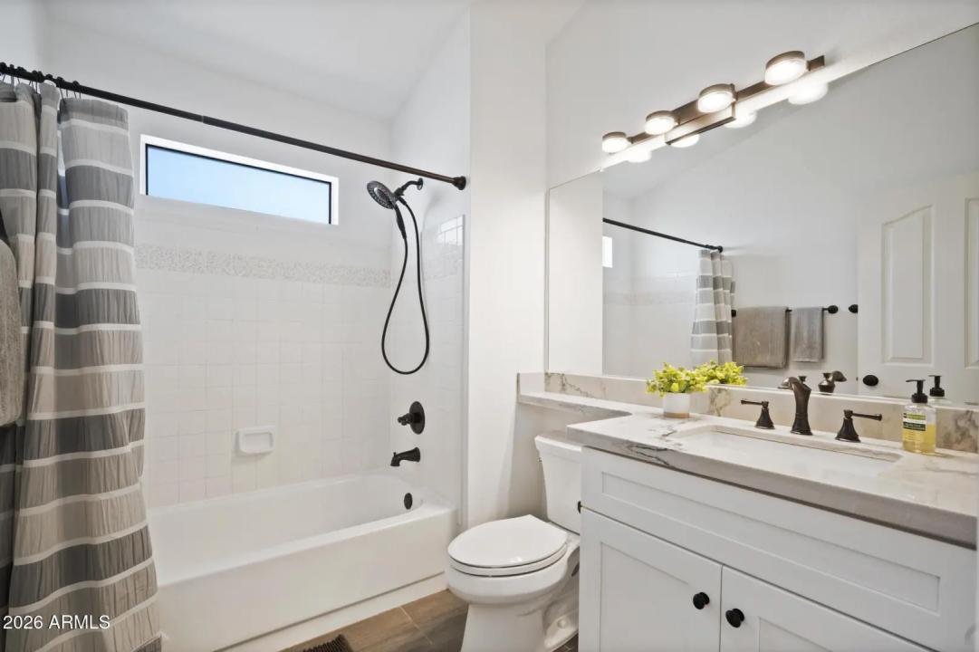 Real Estate Picture 28