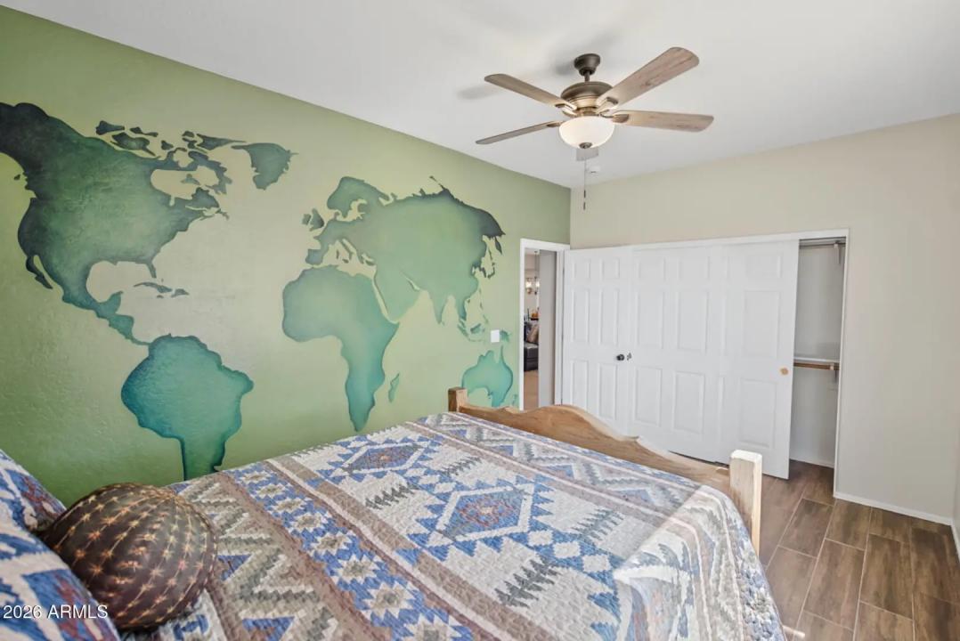 Real Estate Picture 20