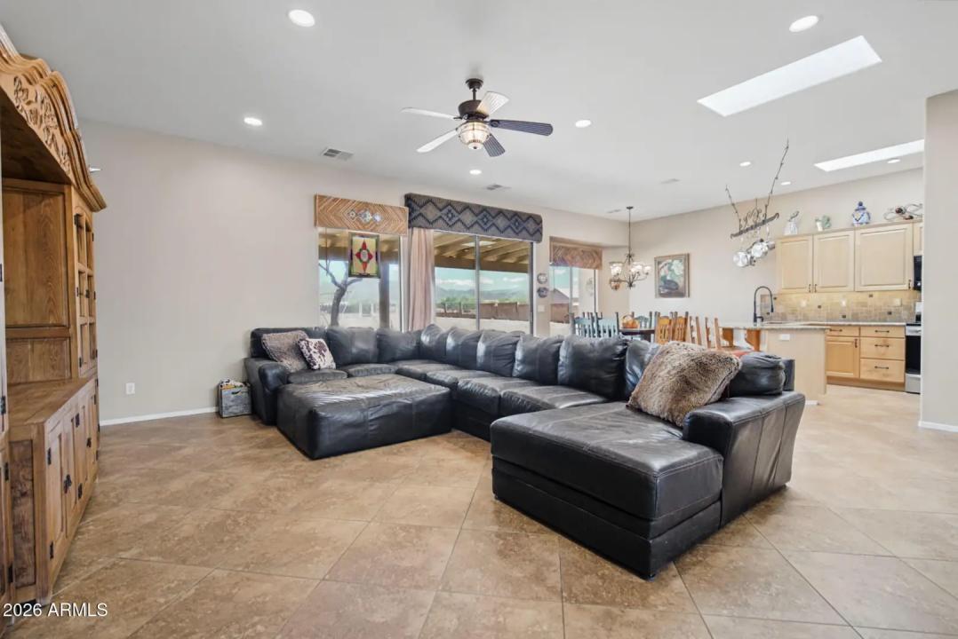 Real Estate Picture 7