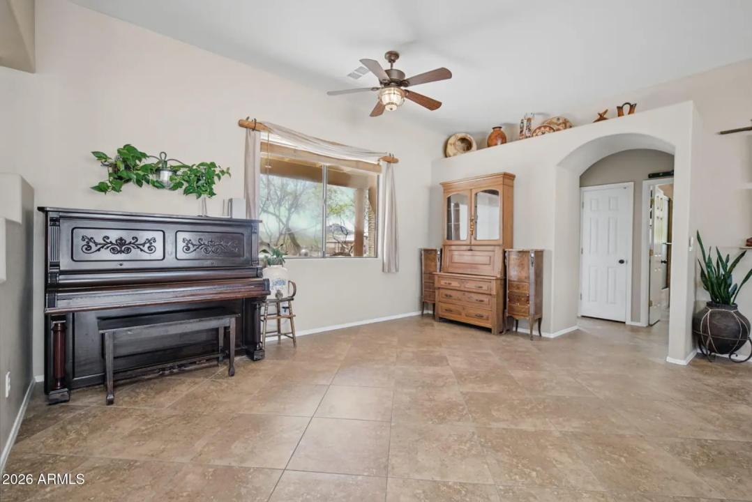Real Estate Picture 6