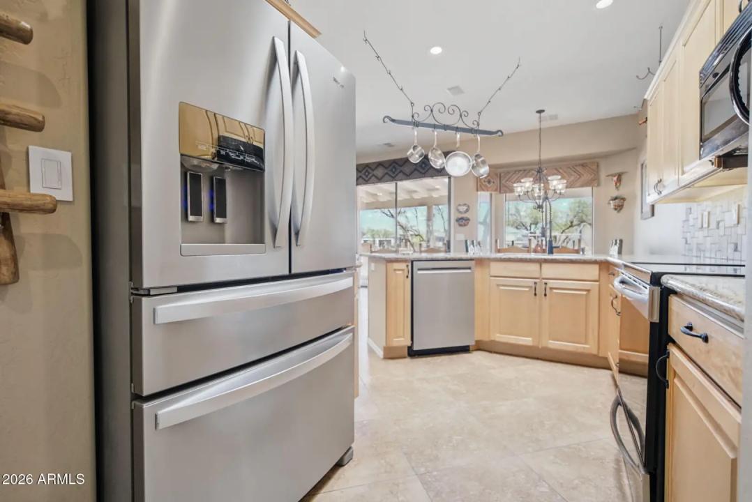 Real Estate Picture 13