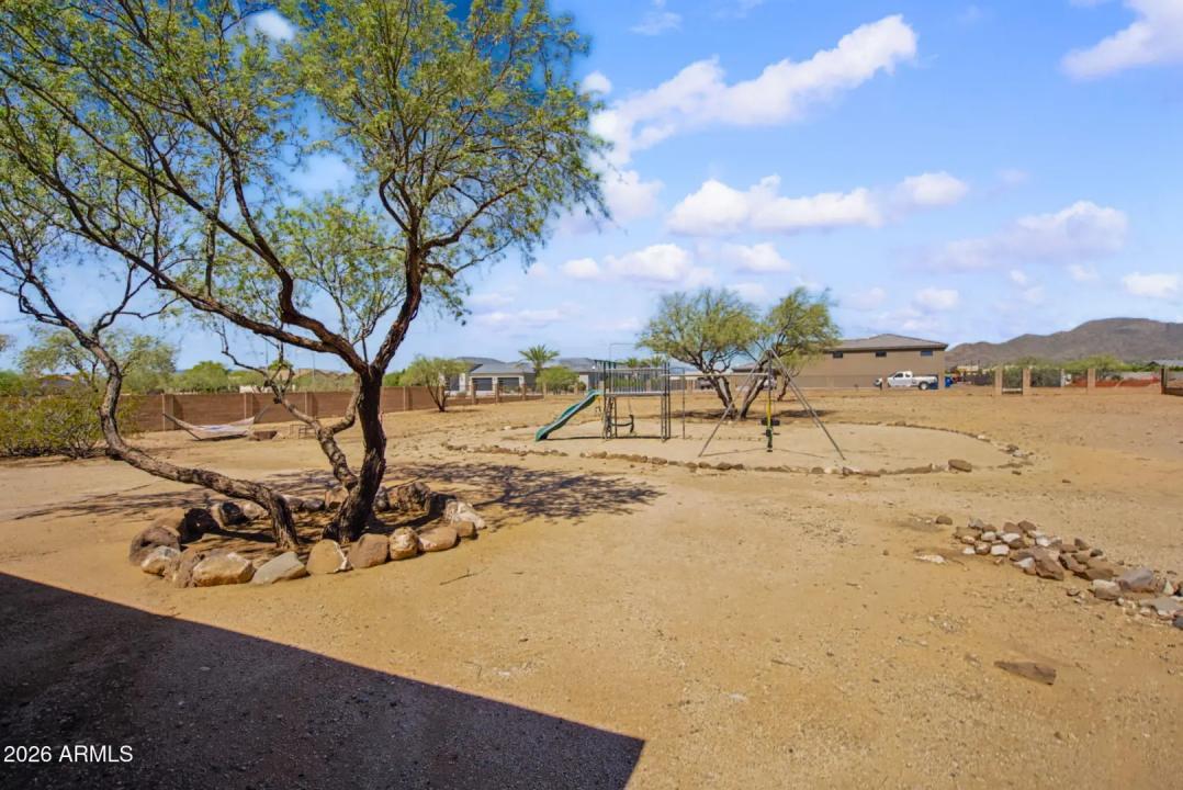 Real Estate Picture 36
