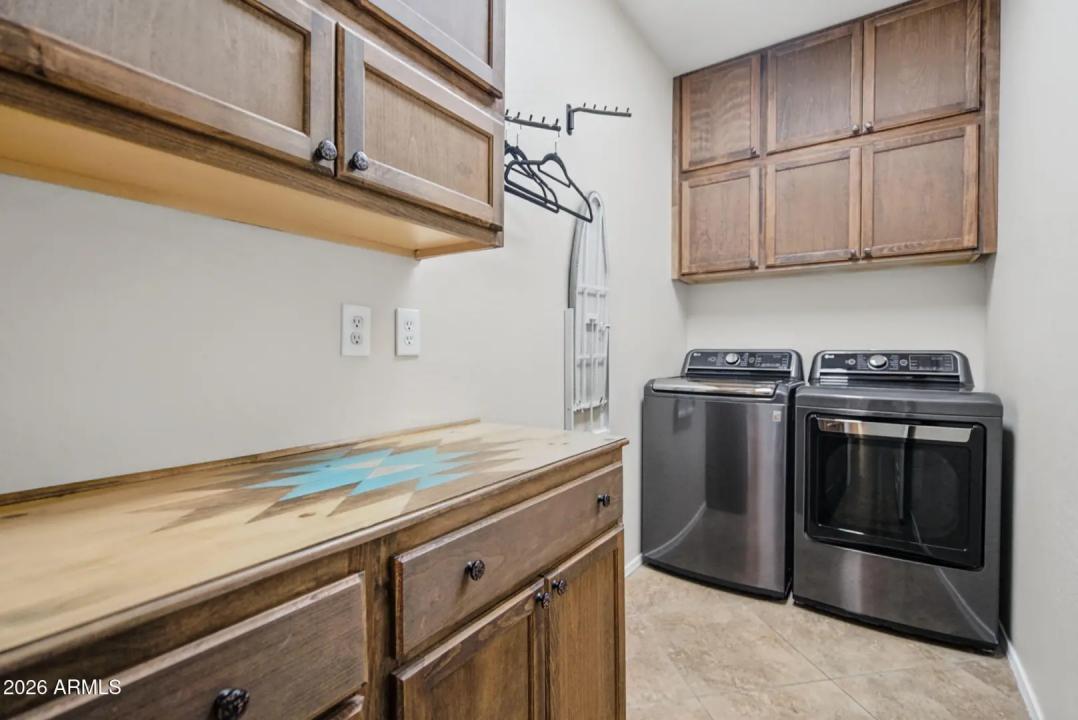 Real Estate Picture 23