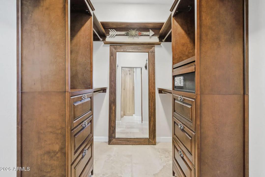 Real Estate Picture 29