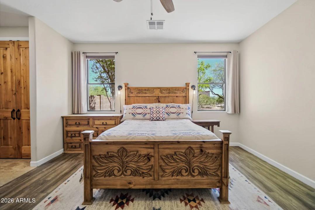 Real Estate Picture 25