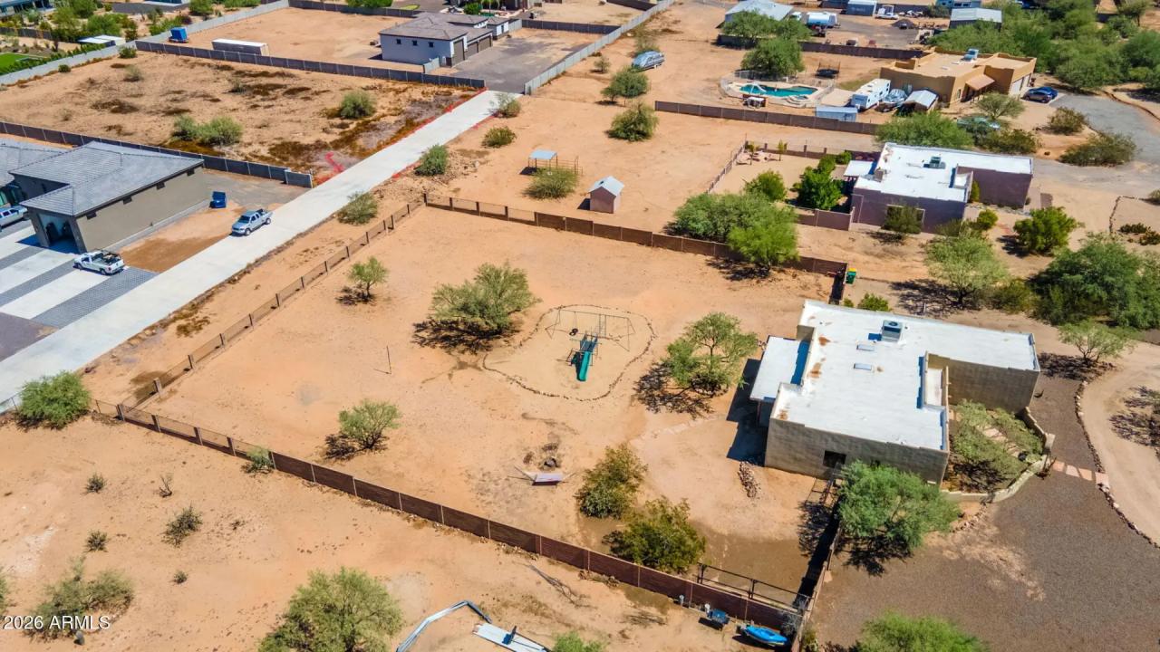 Real Estate Picture 37