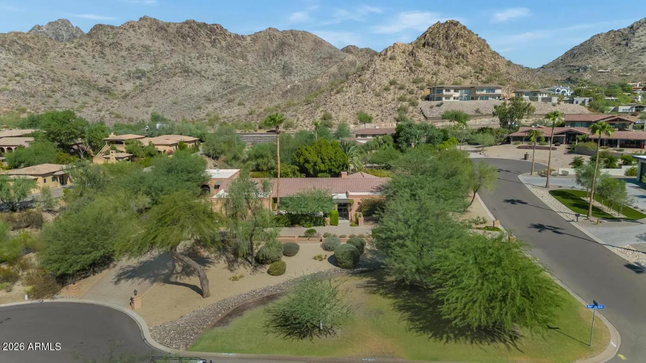 Real Estate Picture 3