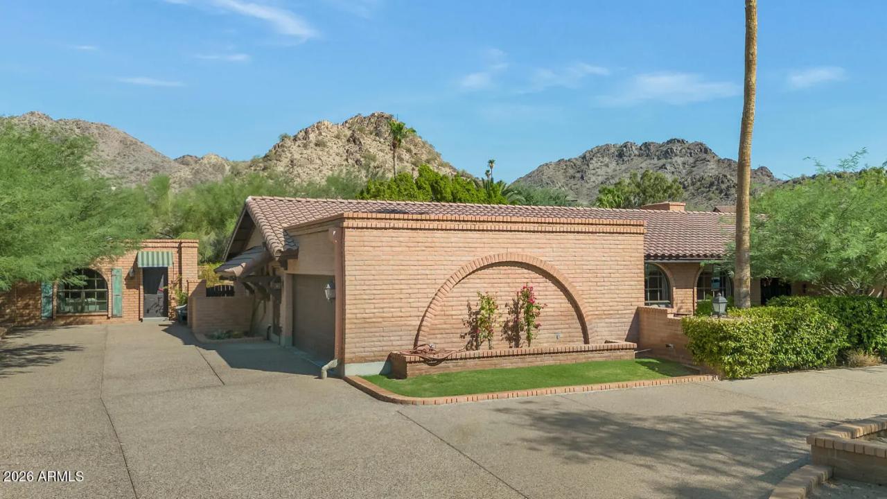 Real Estate Picture 5