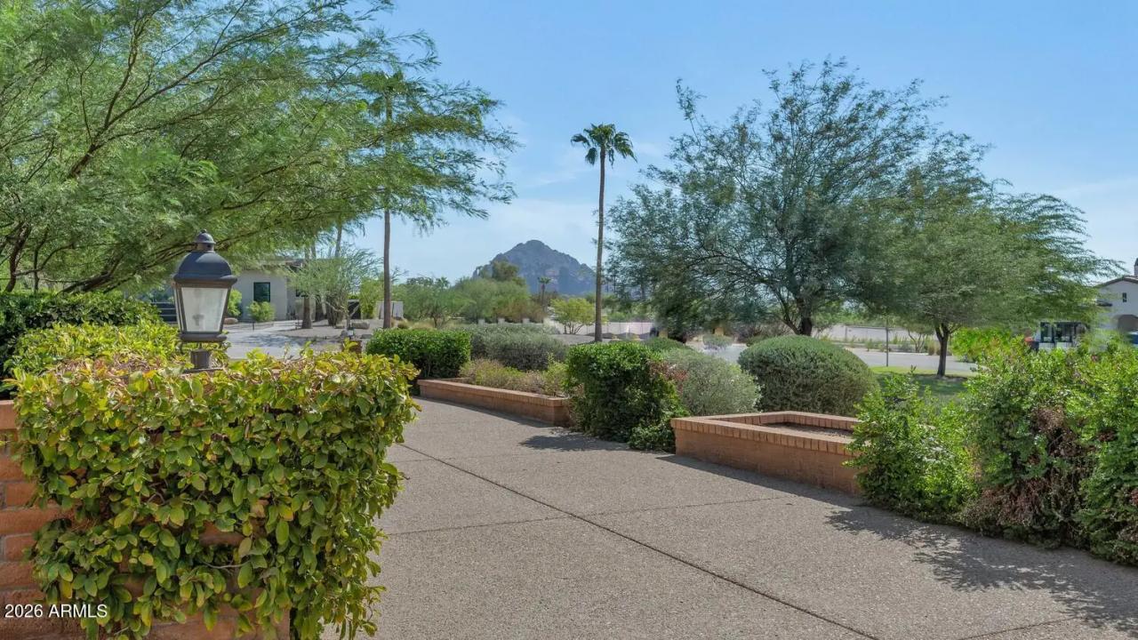 Real Estate Picture 6