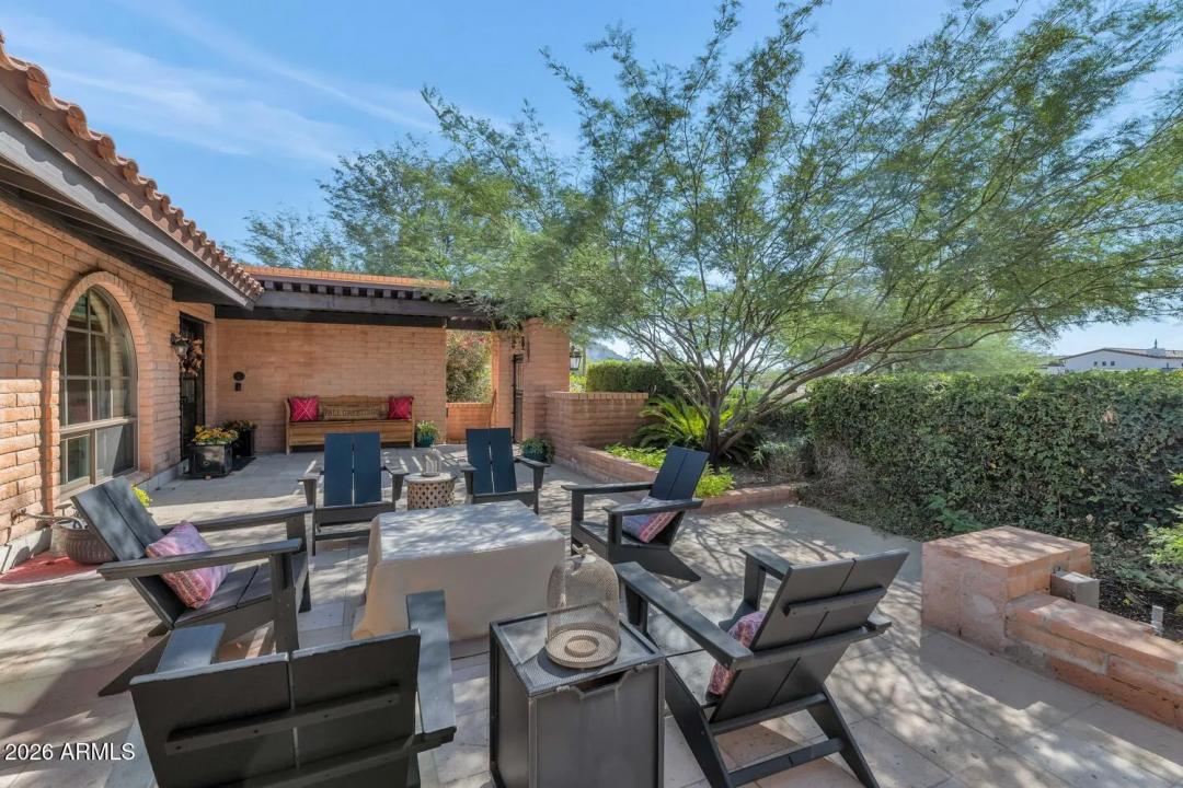 Real Estate Picture 9