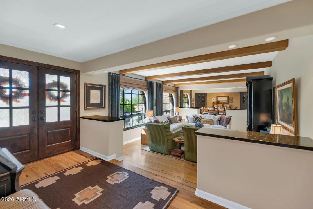 Real Estate Picture 10