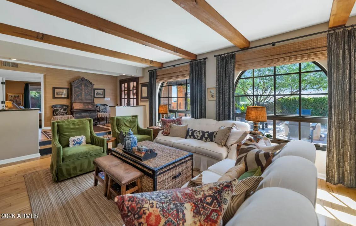 Real Estate Picture 11