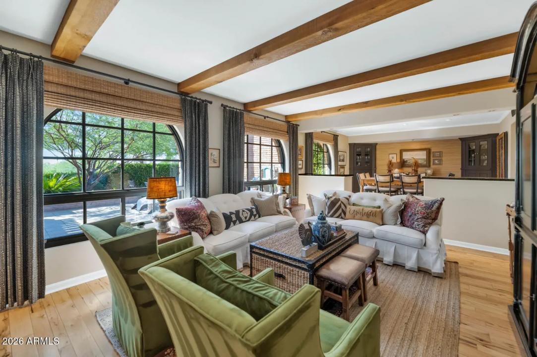 Real Estate Picture 12