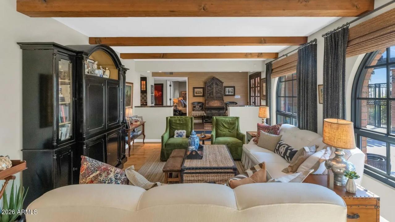 Real Estate Picture 14