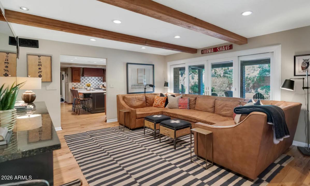 Real Estate Picture 17