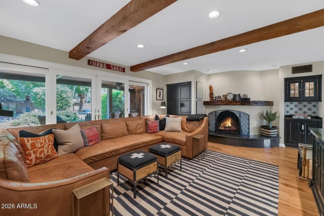 Real Estate Picture 18