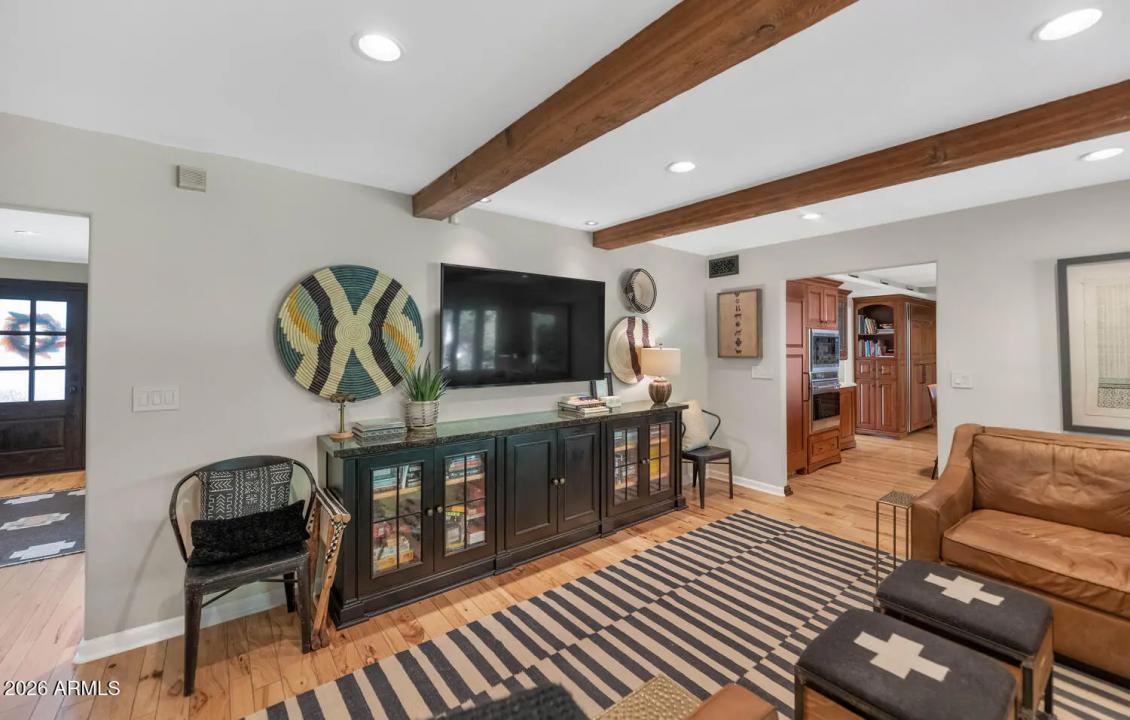Real Estate Picture 19