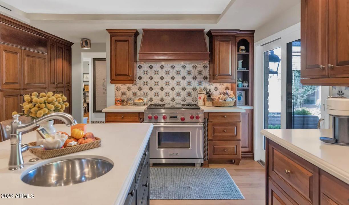 Real Estate Picture 23