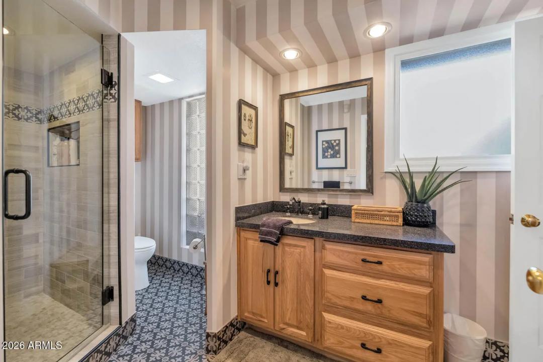 Real Estate Picture 35