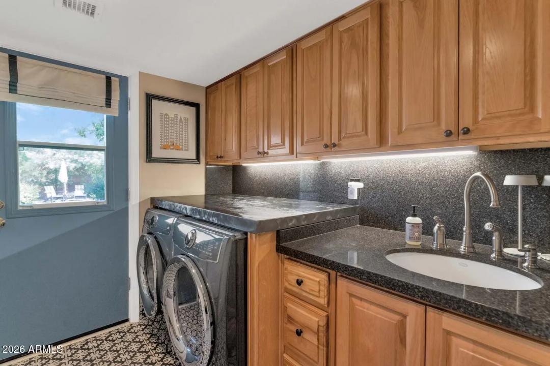 Real Estate Picture 36