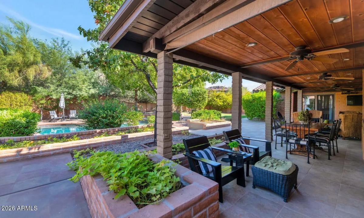 Real Estate Picture 42