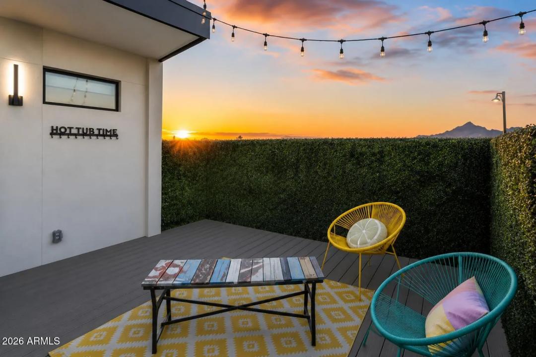 Real Estate Picture 50