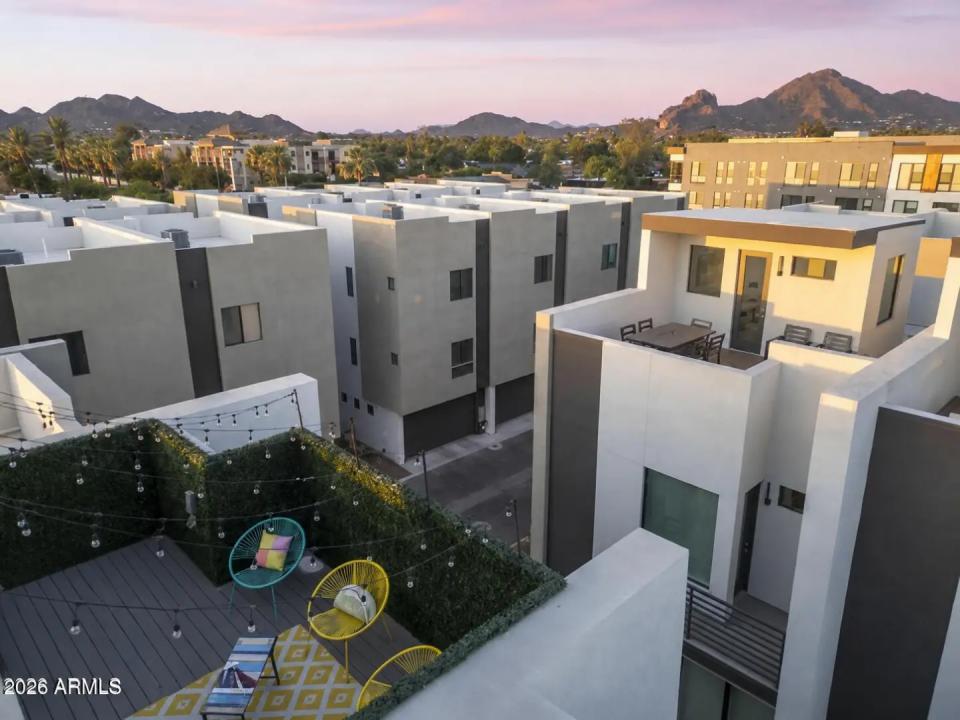 Real Estate Picture 2