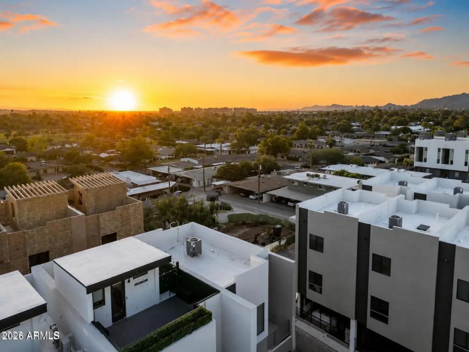 Real Estate Picture 42