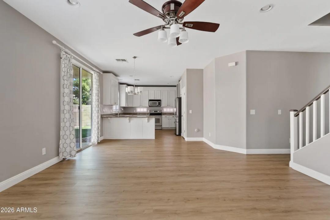 Real Estate Picture 7