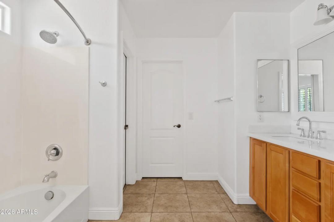 Real Estate Picture 16