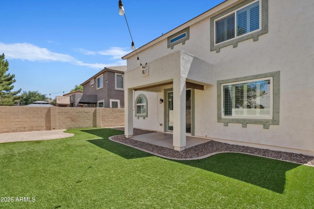 Real Estate Picture 30