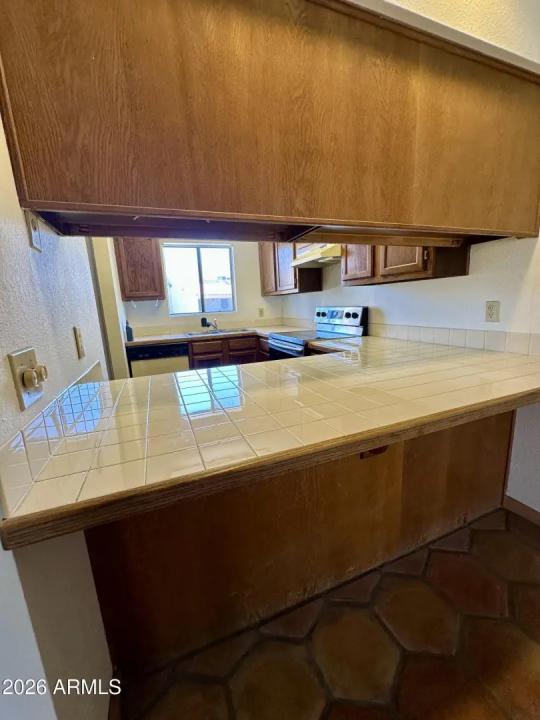 Real Estate Picture 4