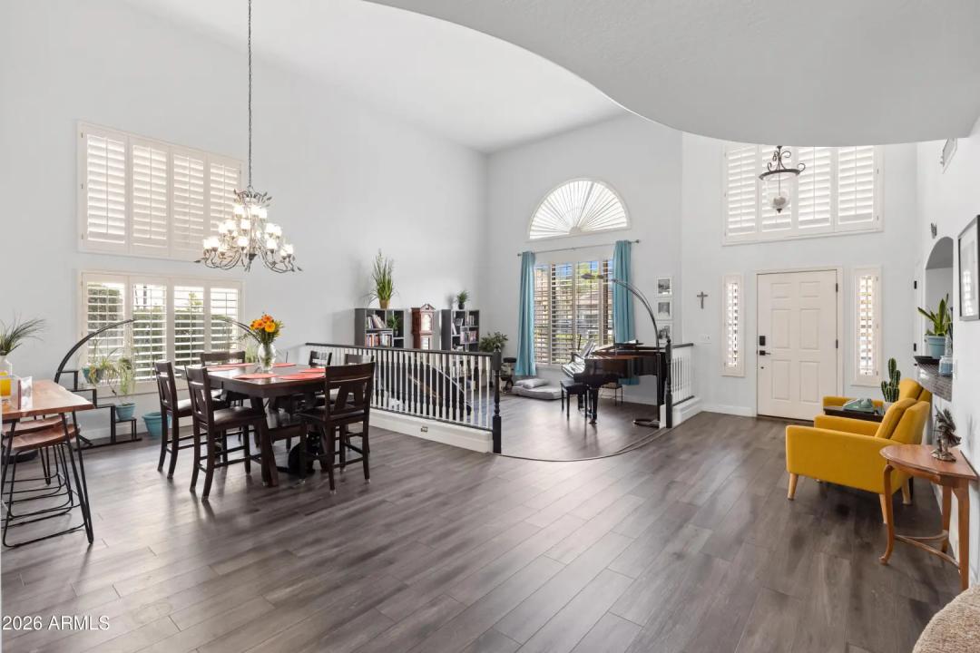 Real Estate Picture 25