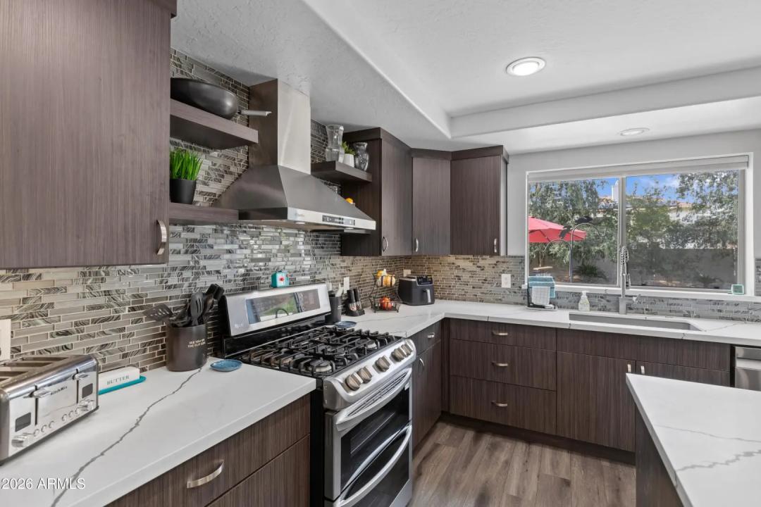 Real Estate Picture 29