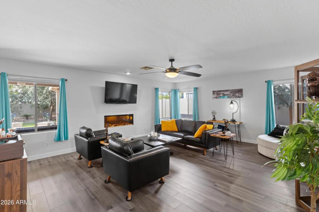 Real Estate Picture 34
