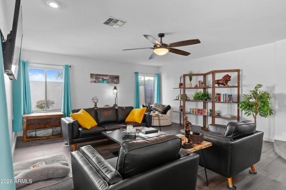 Real Estate Picture 36