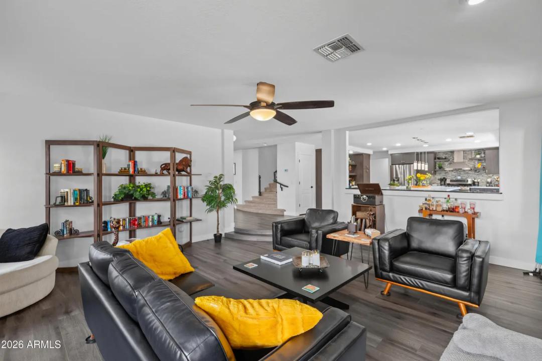 Real Estate Picture 37
