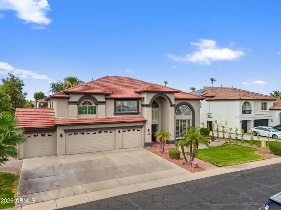 Real Estate Picture 8