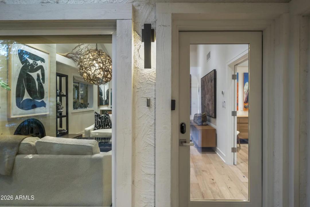 Real Estate Picture 3