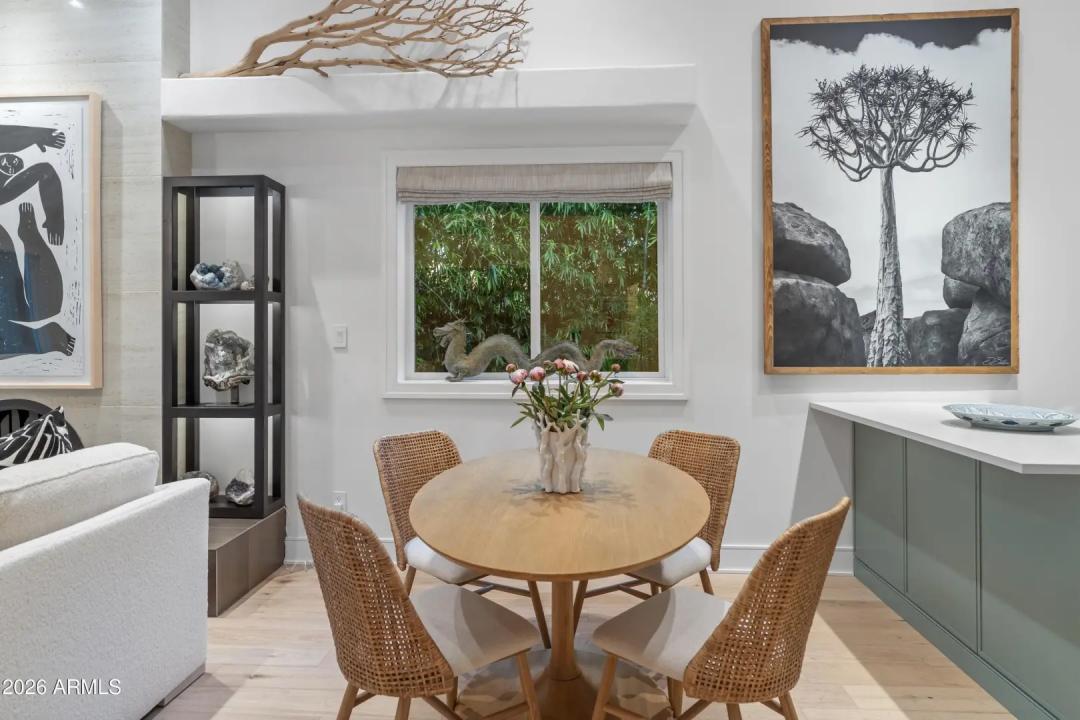 Real Estate Picture 10