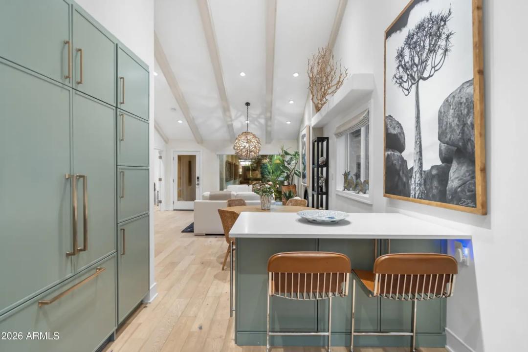 Real Estate Picture 15