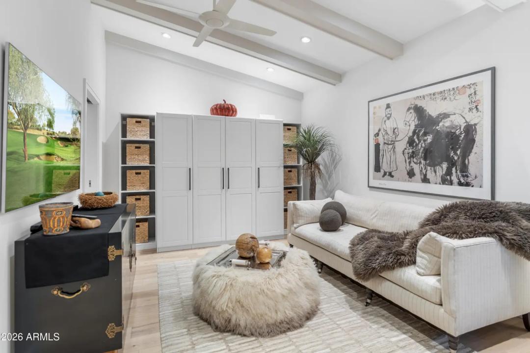 Real Estate Picture 17
