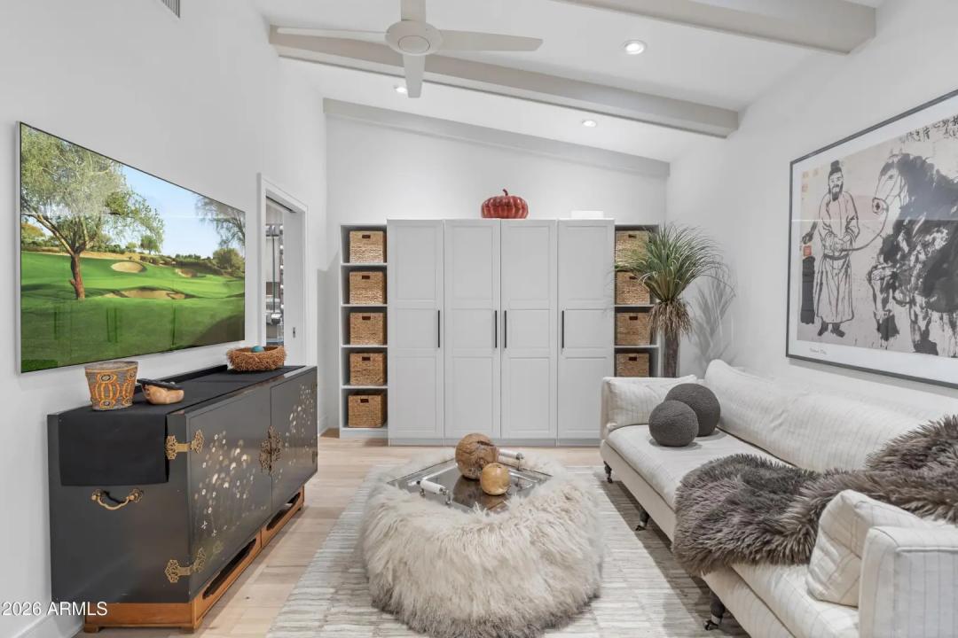 Real Estate Picture 18