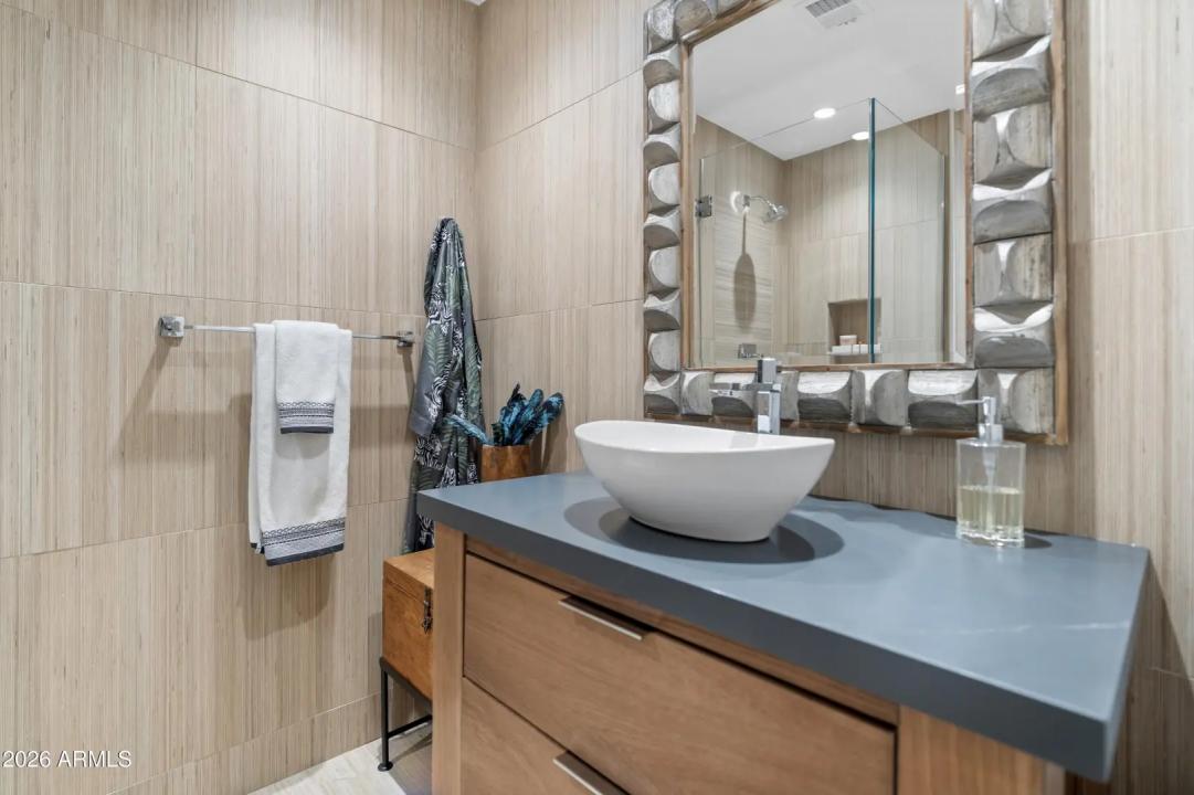Real Estate Picture 21