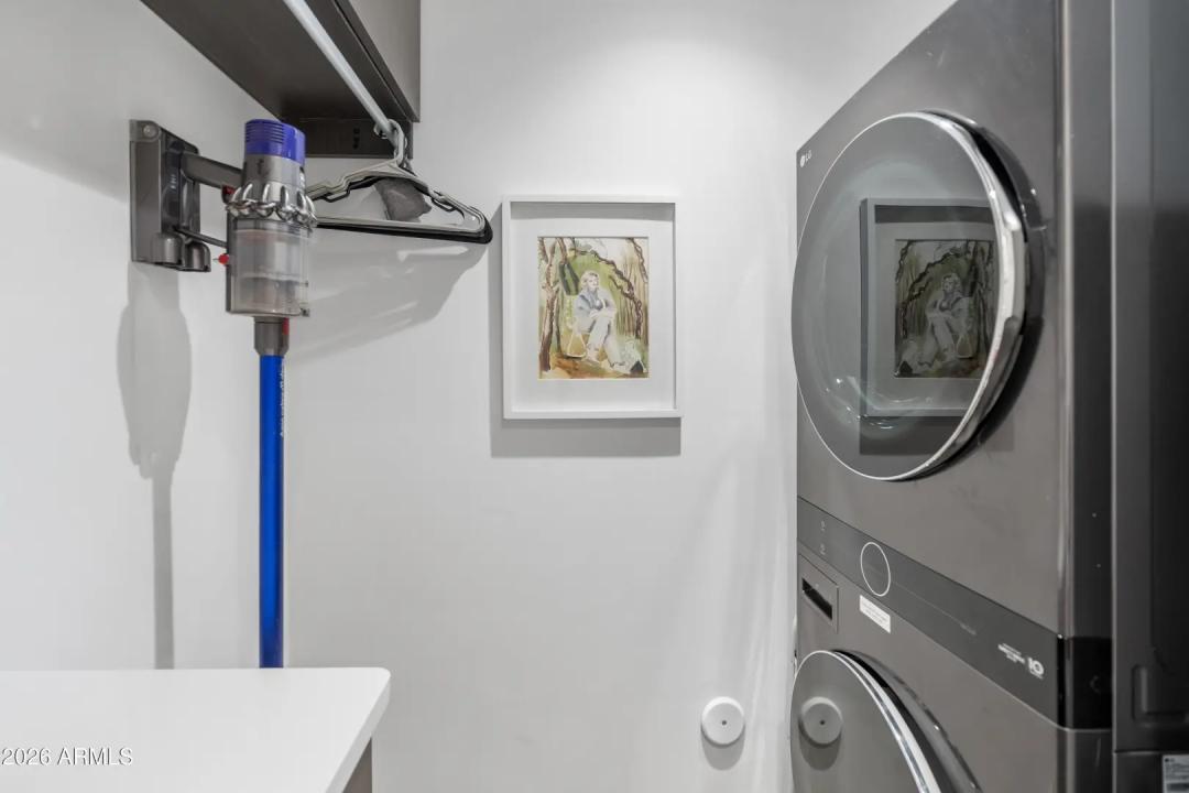 Real Estate Picture 24